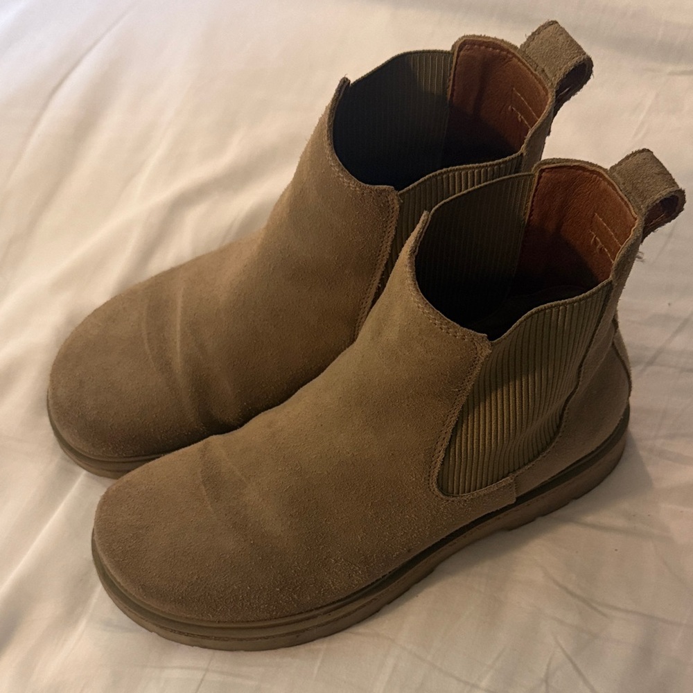 Birkenstock Highwood Suede Chelsea Boots in Taupe - Slip-On